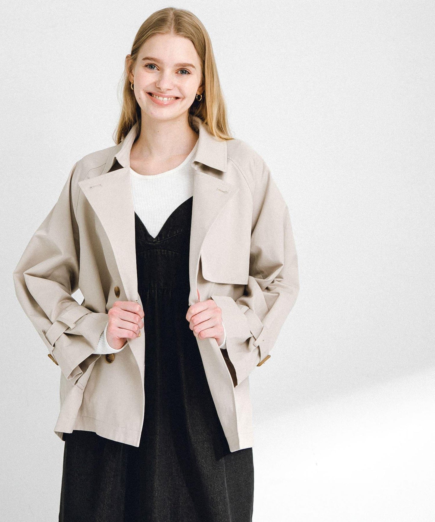 防潑水短款風衣