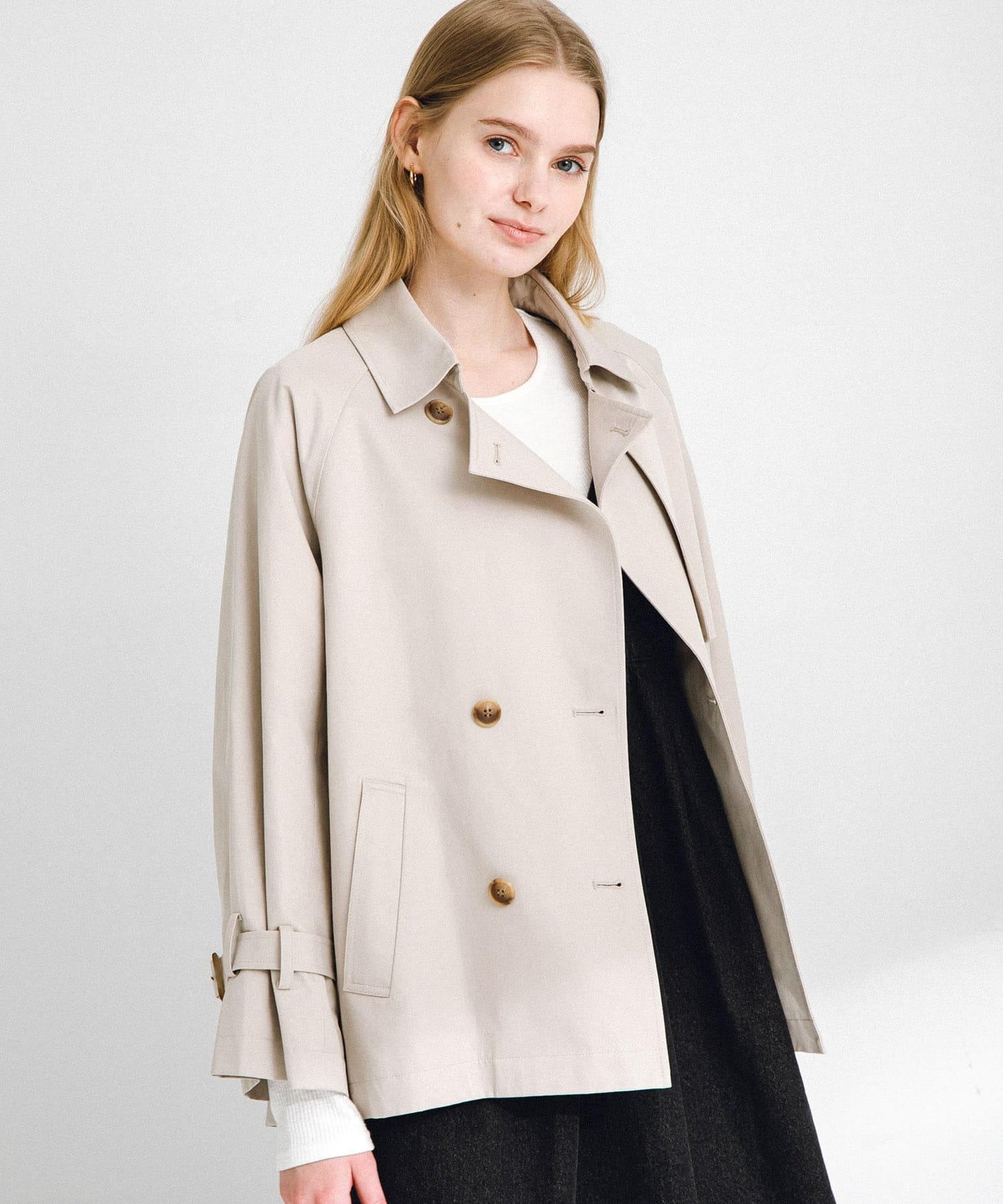 防潑水短款風衣