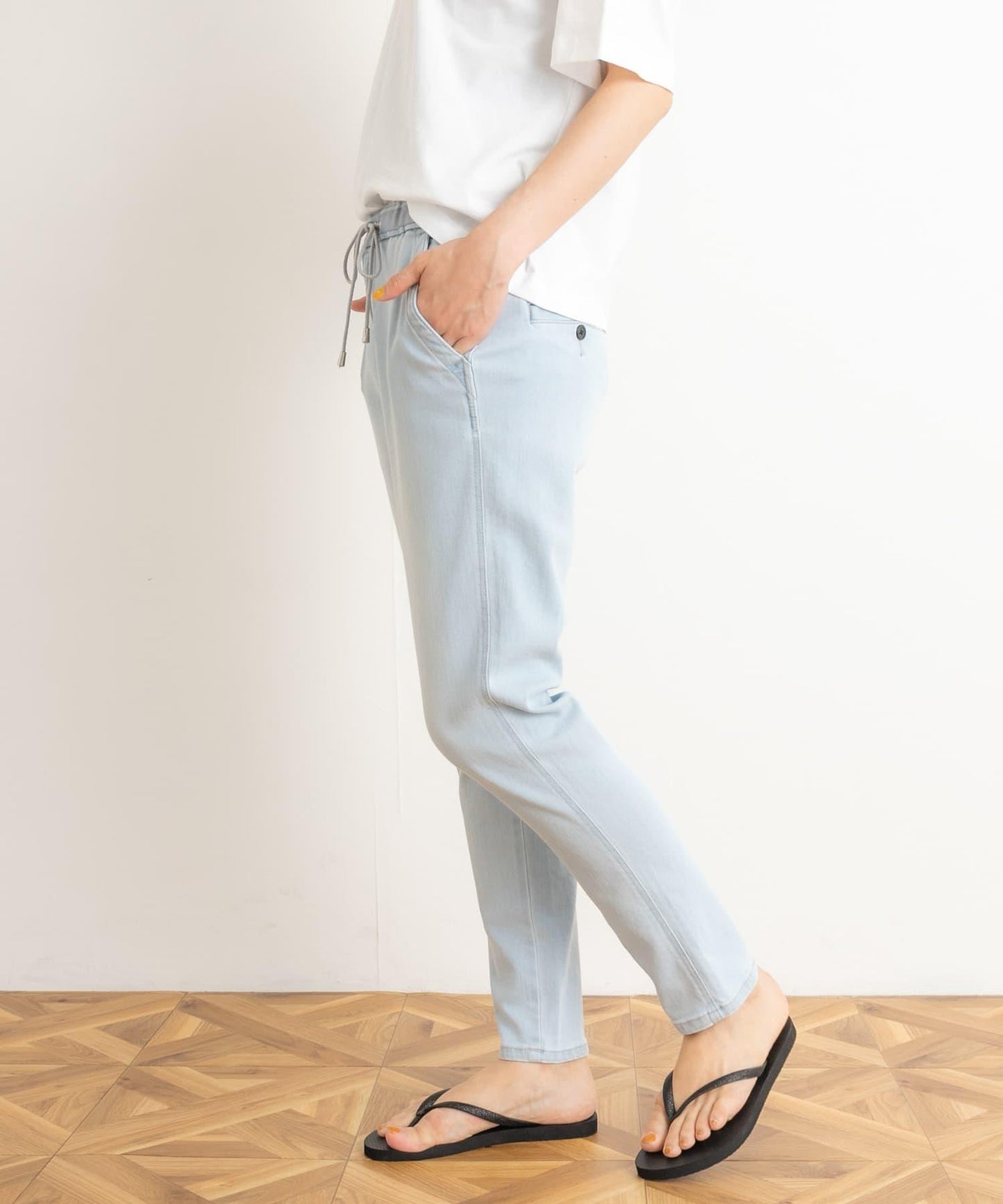DENIM簡約修身牛仔褲