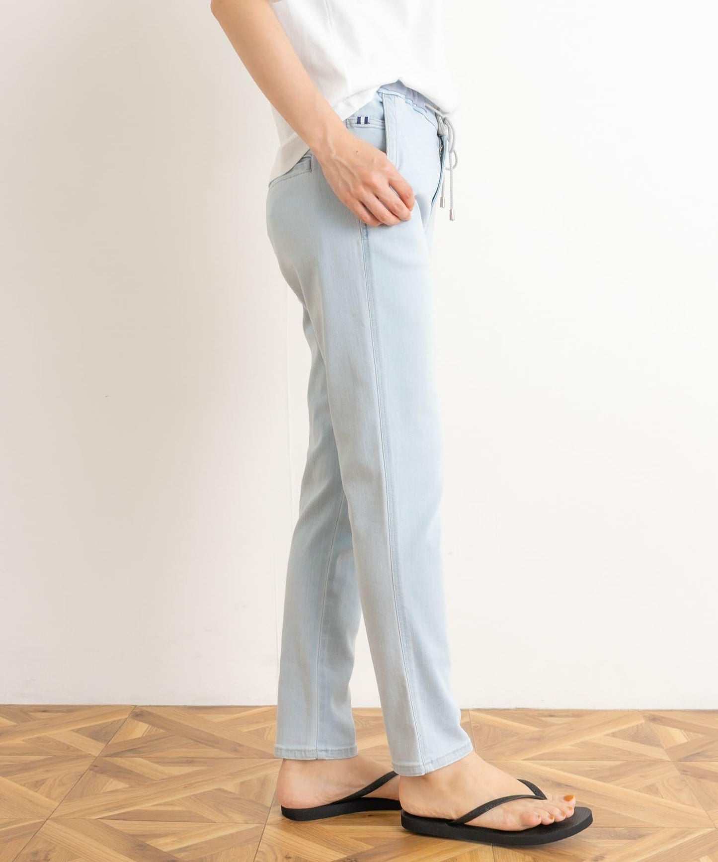 DENIM簡約修身牛仔褲