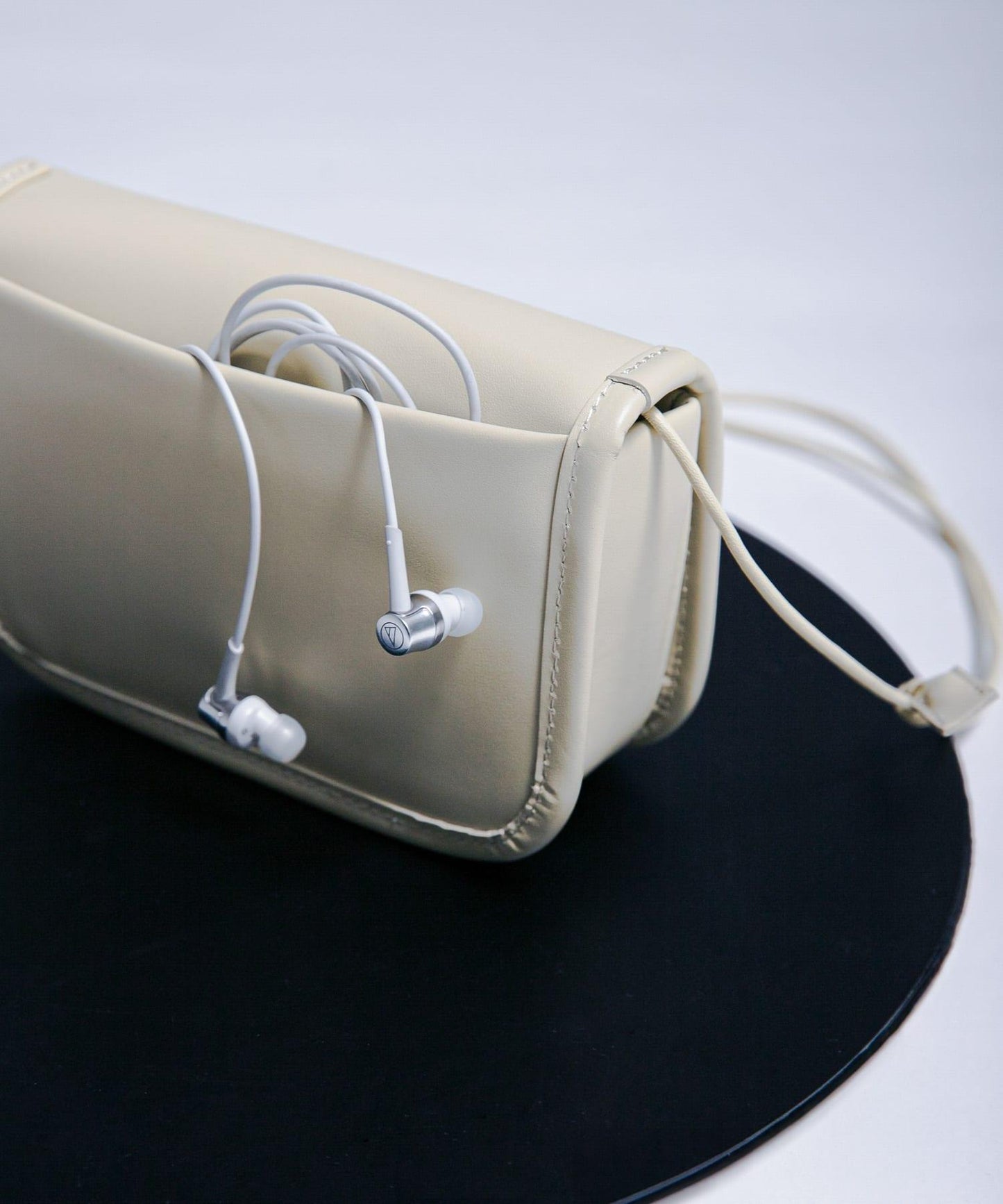 【特別】ITTI×URBAN RESEARCH MICHELLE ERRAND 手拿包