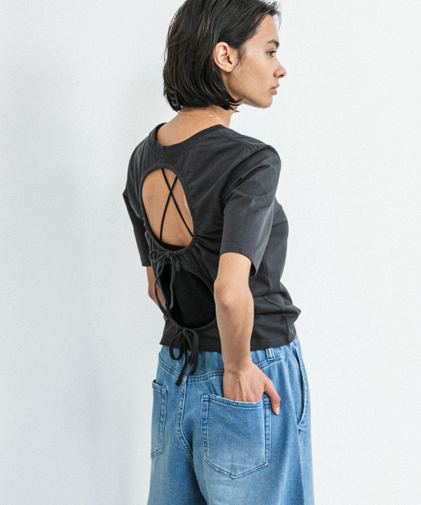 『聯名』Loro×URBAN RESEARCH Eight露背T恤
