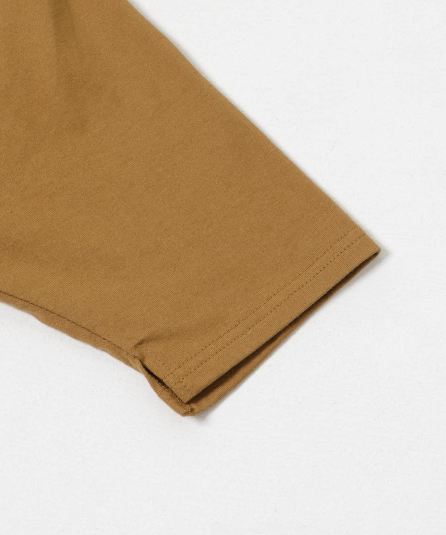 『聯名』Loro×URBAN RESEARCH Eight露背T恤