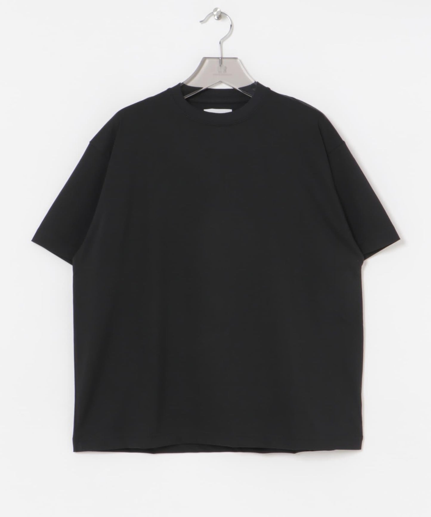 new basic 冷感速幹防曬短袖
