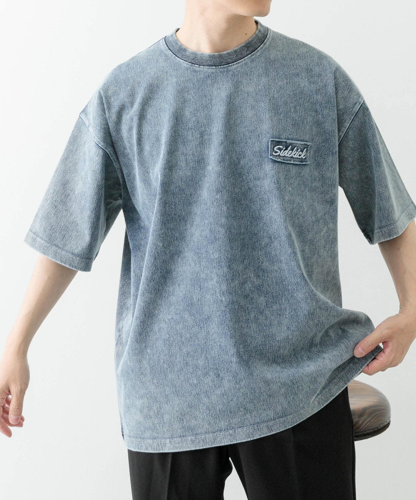 單點刺繡圓領牛仔T恤