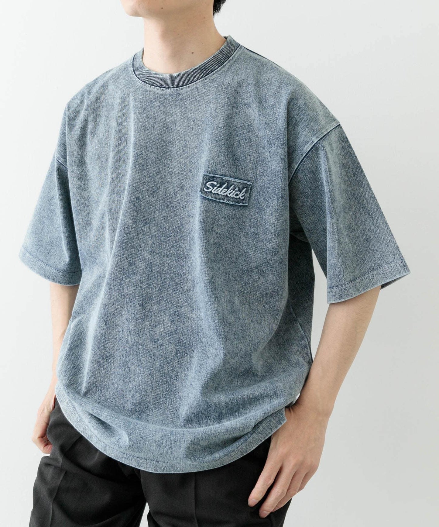 單點刺繡圓領牛仔T恤