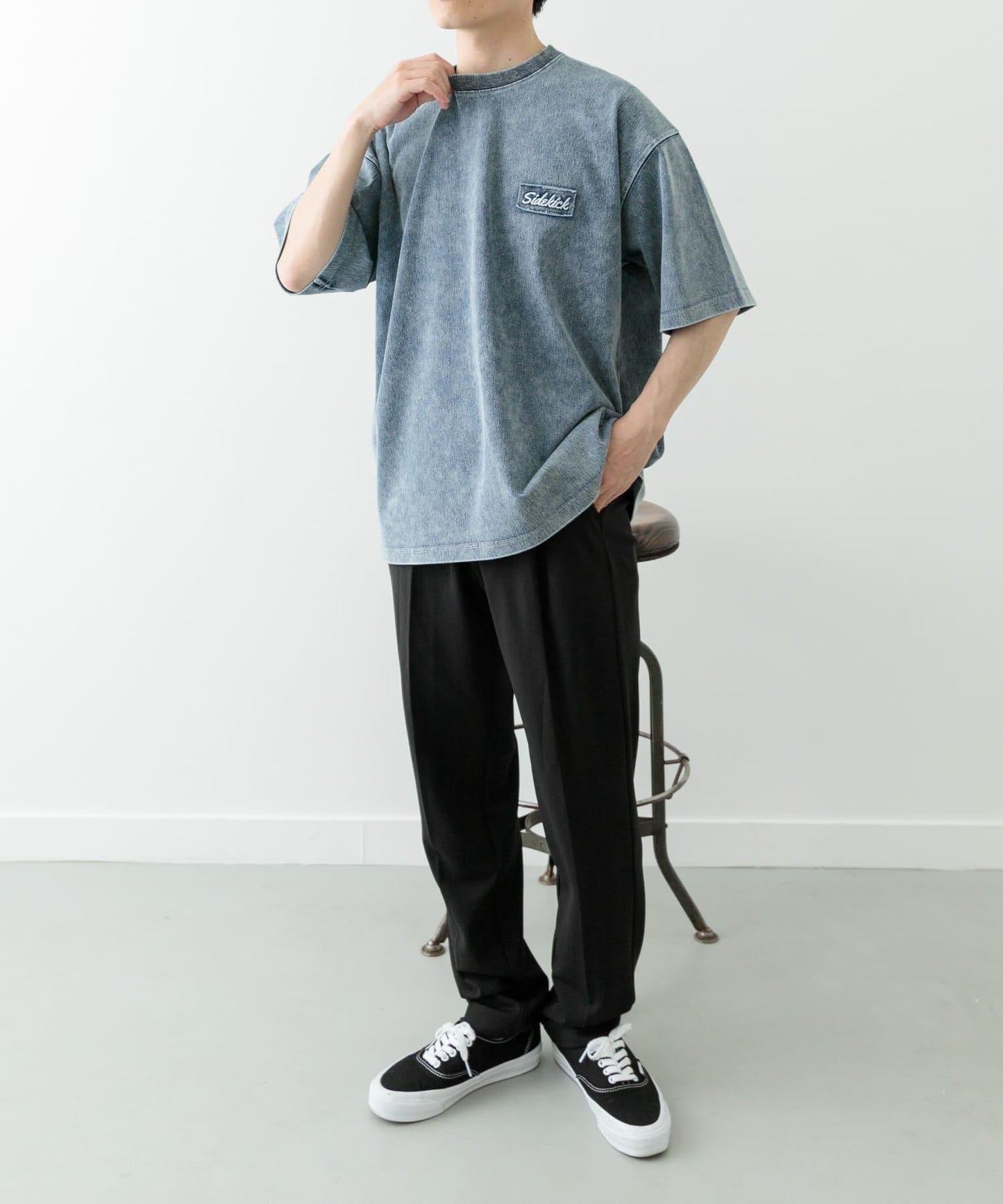 單點刺繡圓領牛仔T恤