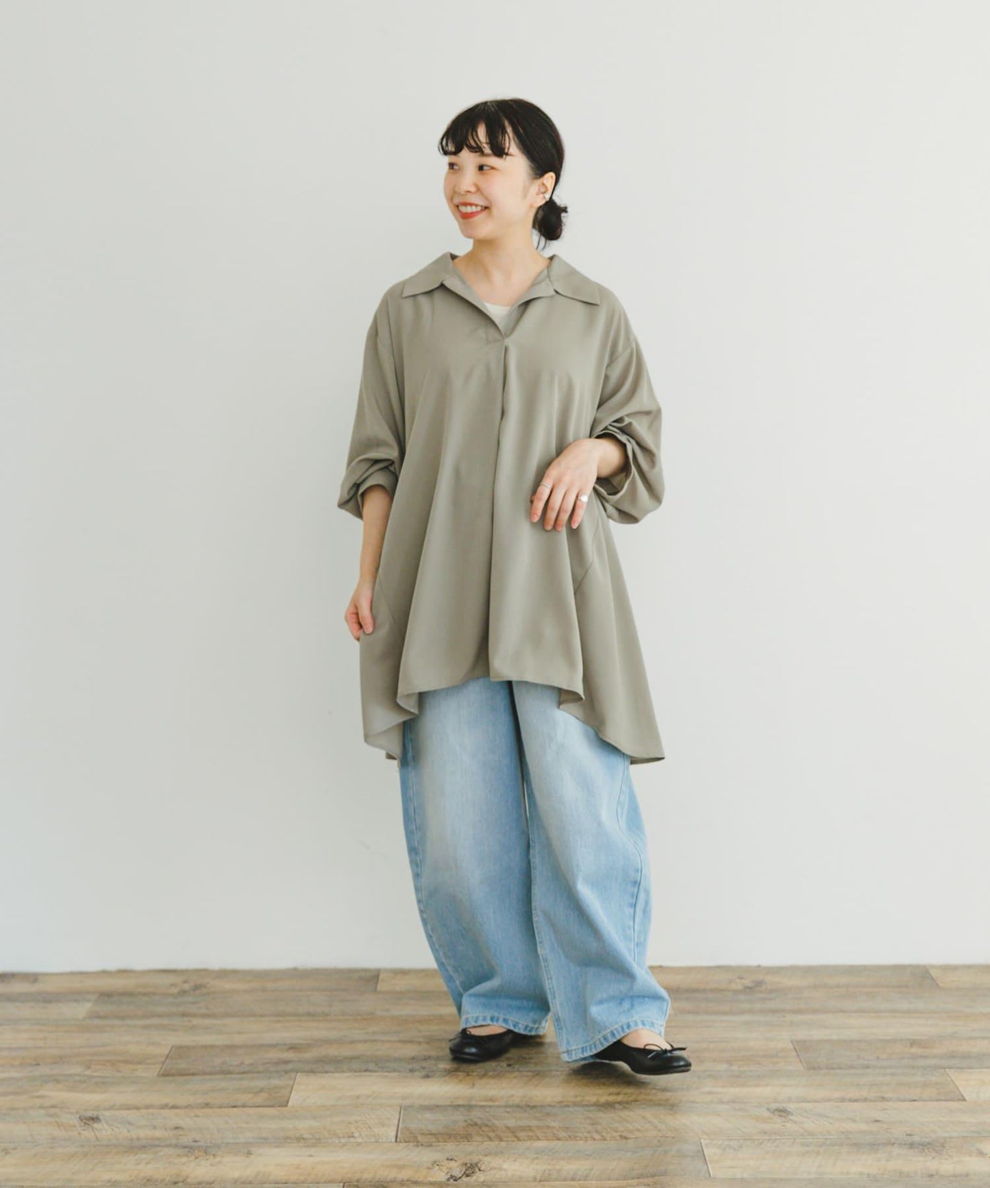 開領長款女式襯衫