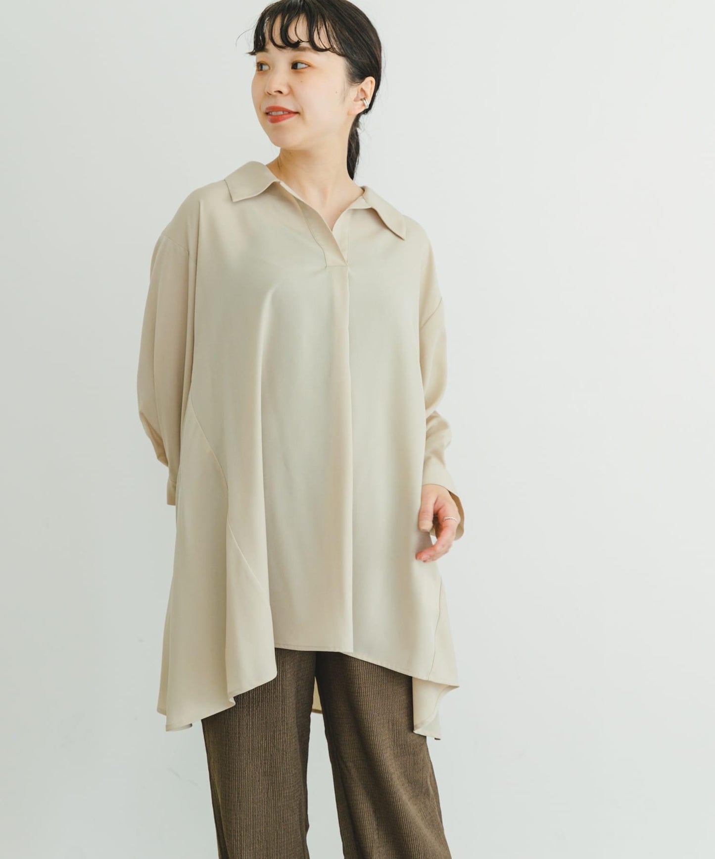開領長款女式襯衫