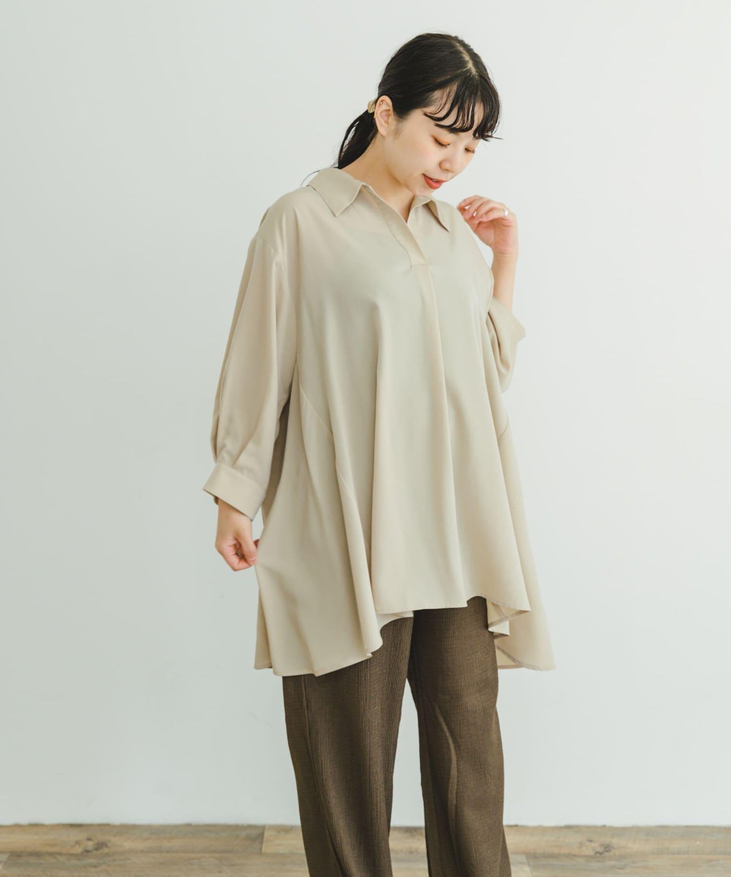 開領長款女式襯衫