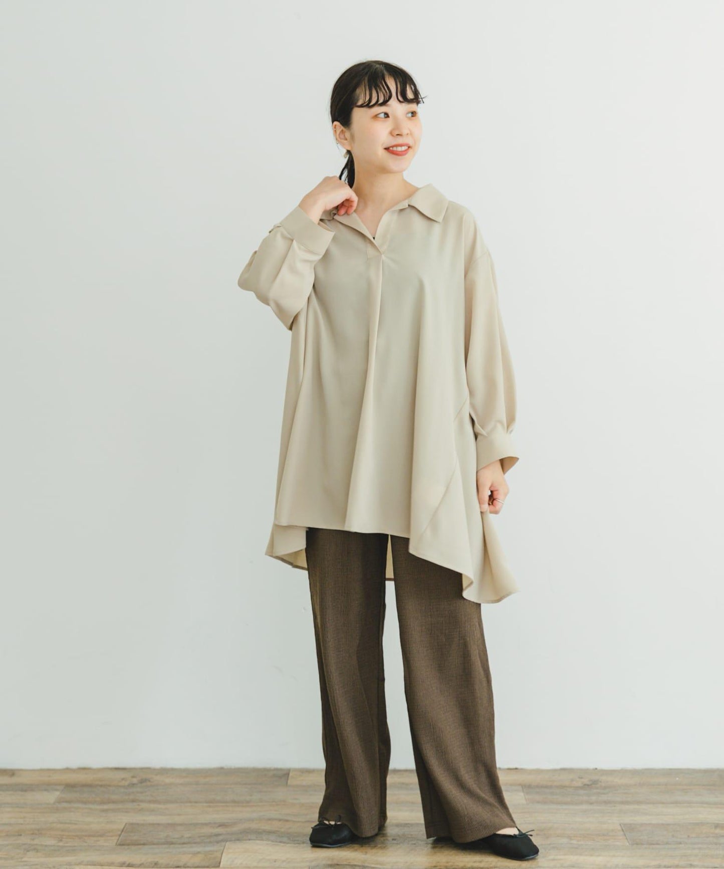 開領長款女式襯衫