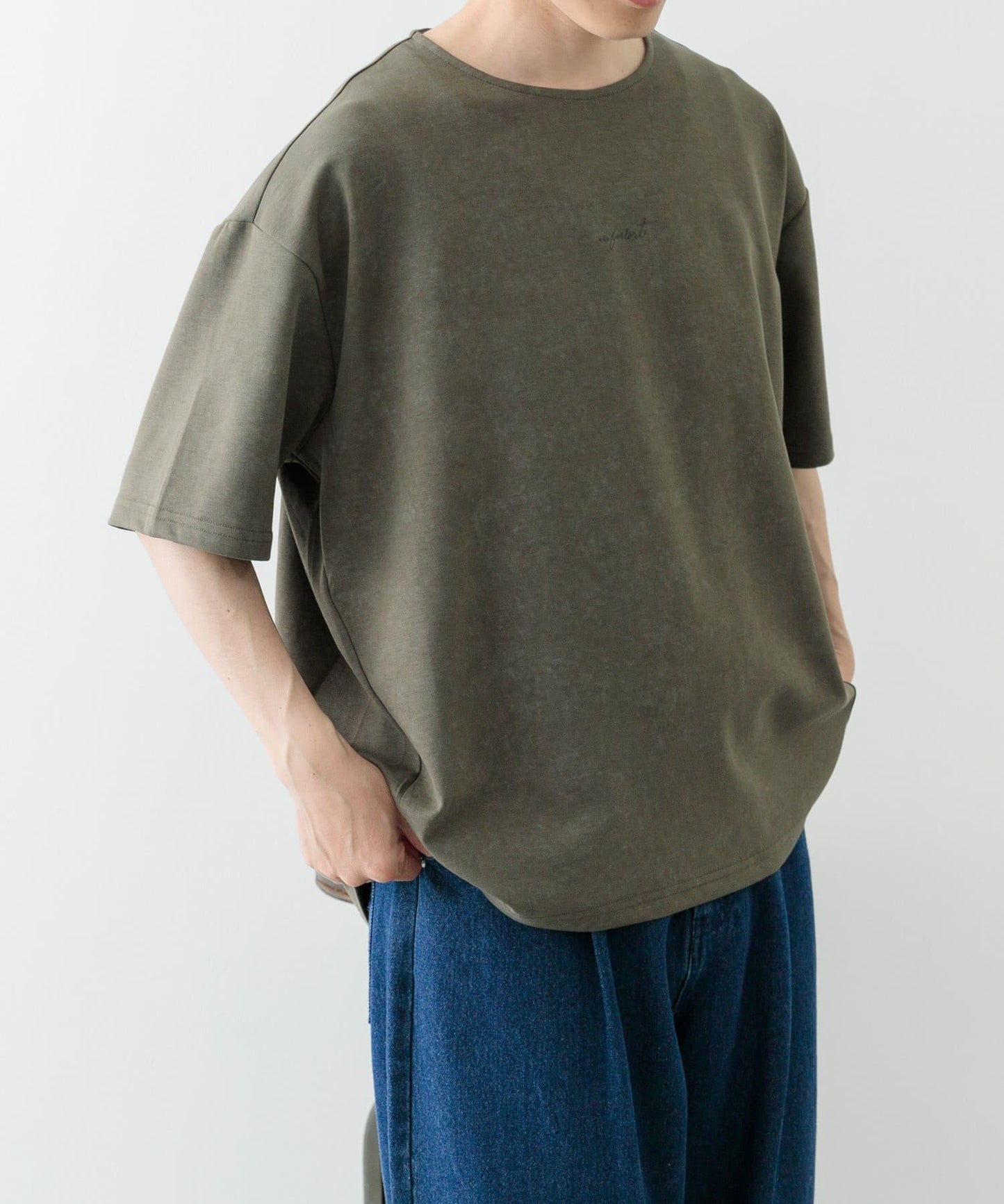 單點刺繡漸變針織上衣