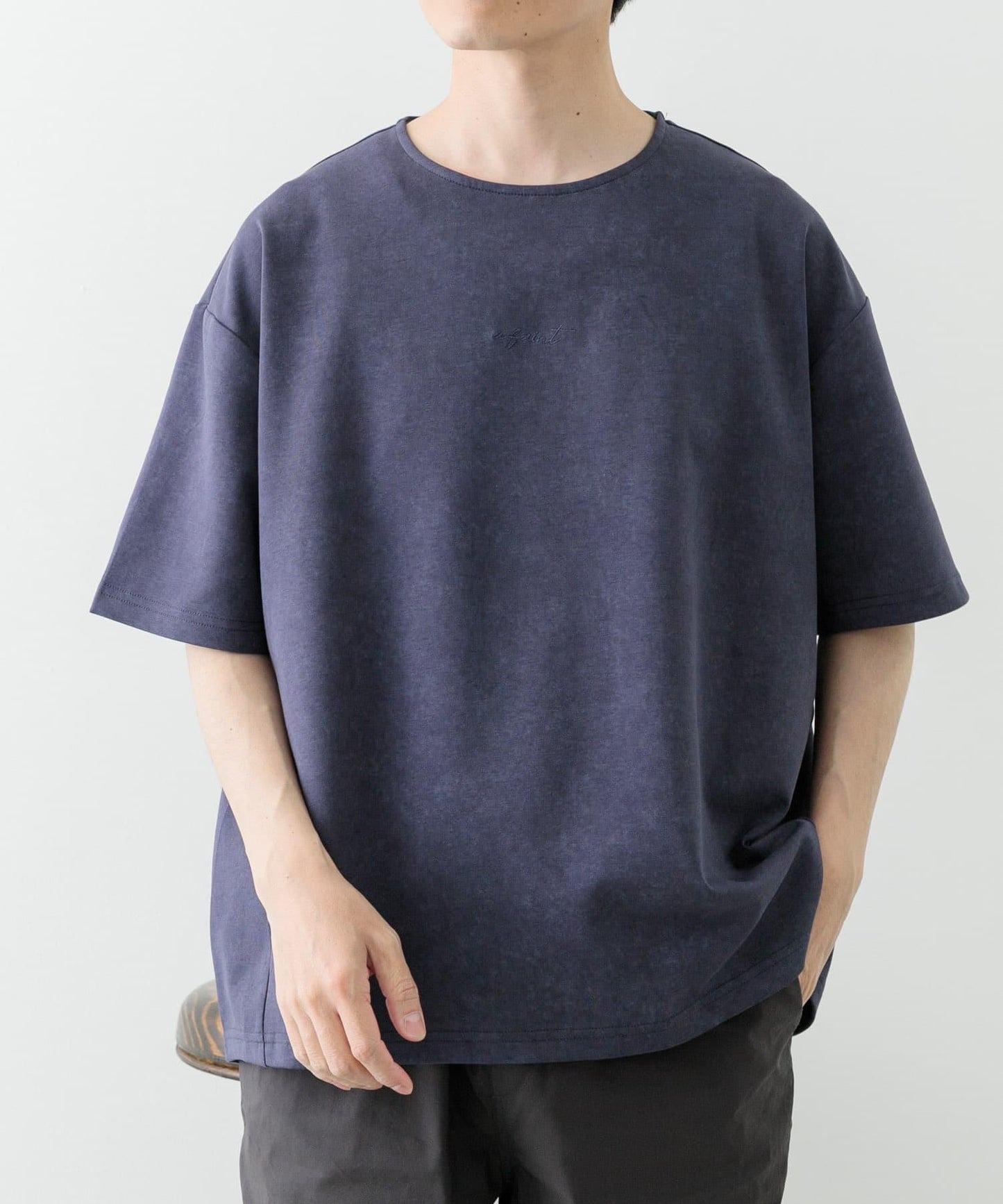 單點刺繡漸變針織上衣