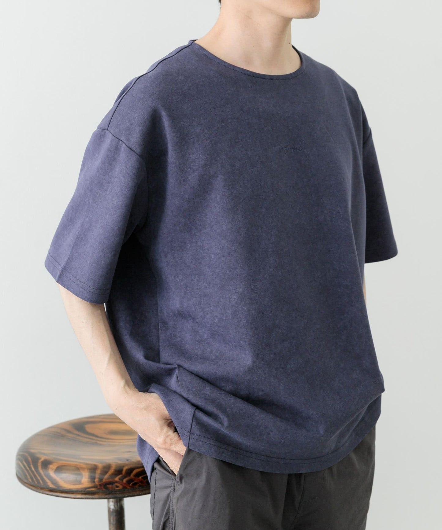 單點刺繡漸變針織上衣