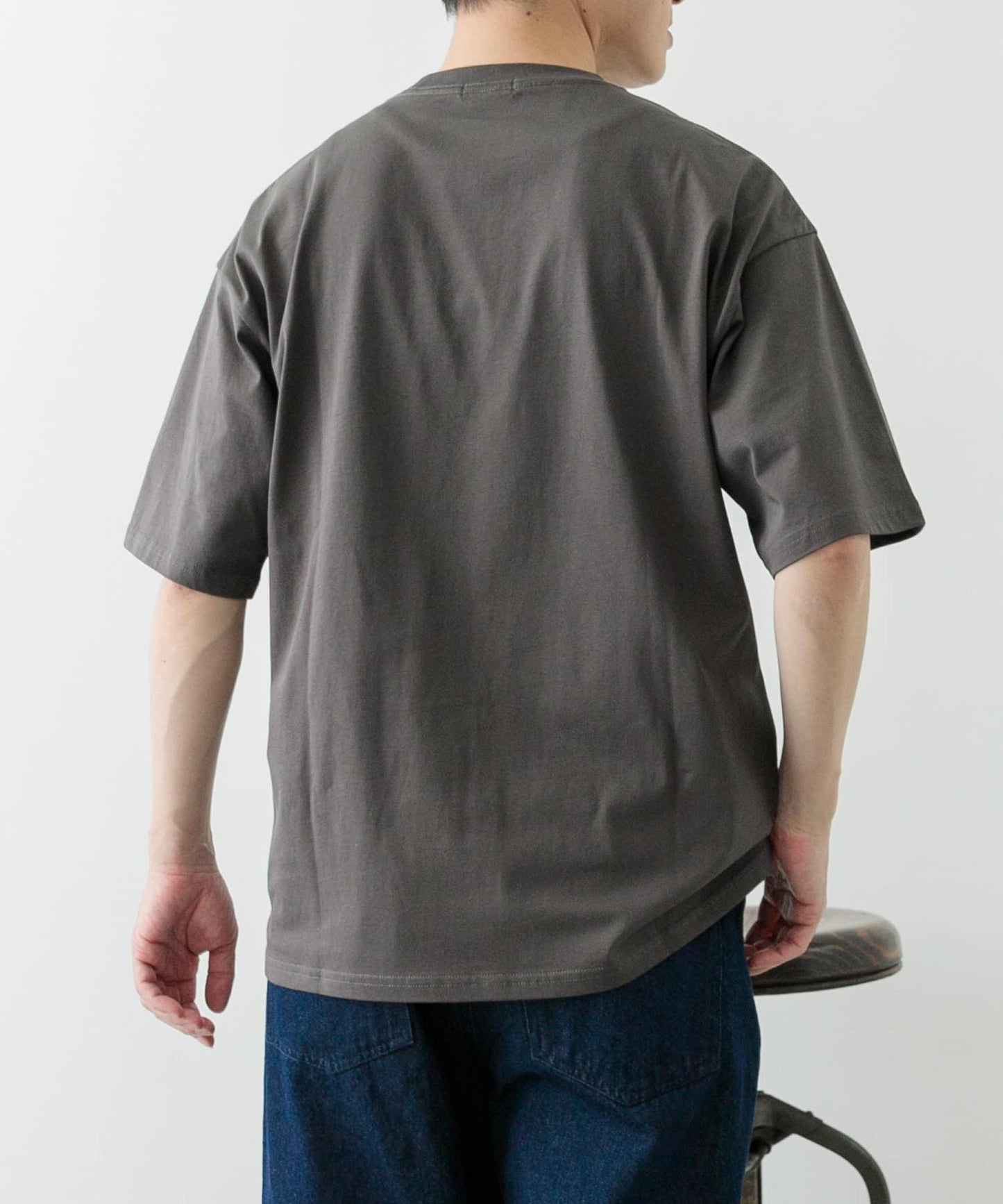 拉鍊口袋拼接圓領T恤