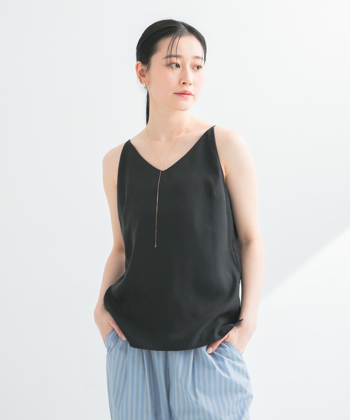 「接觸冷感」銅氨纖維吊帶背心