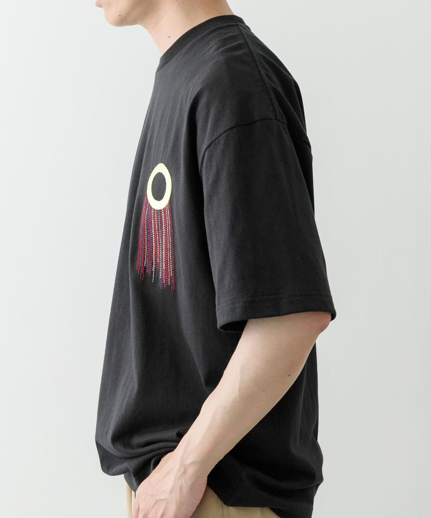 流蘇刺繡T恤 圓形