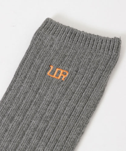 UR TECH長款羅紋刺繡襪