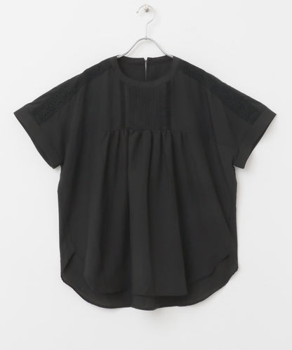 褶皺蕾絲襯衫