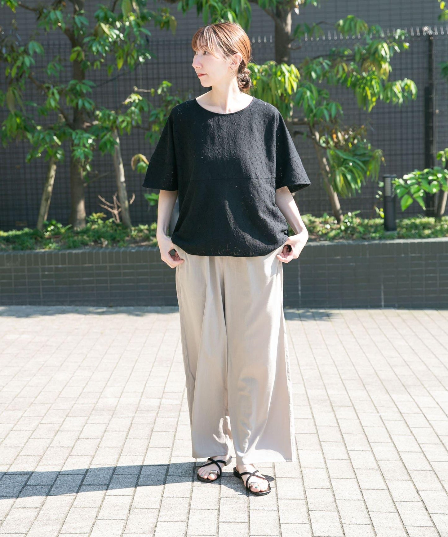 泡泡袖蕾絲套頭衫