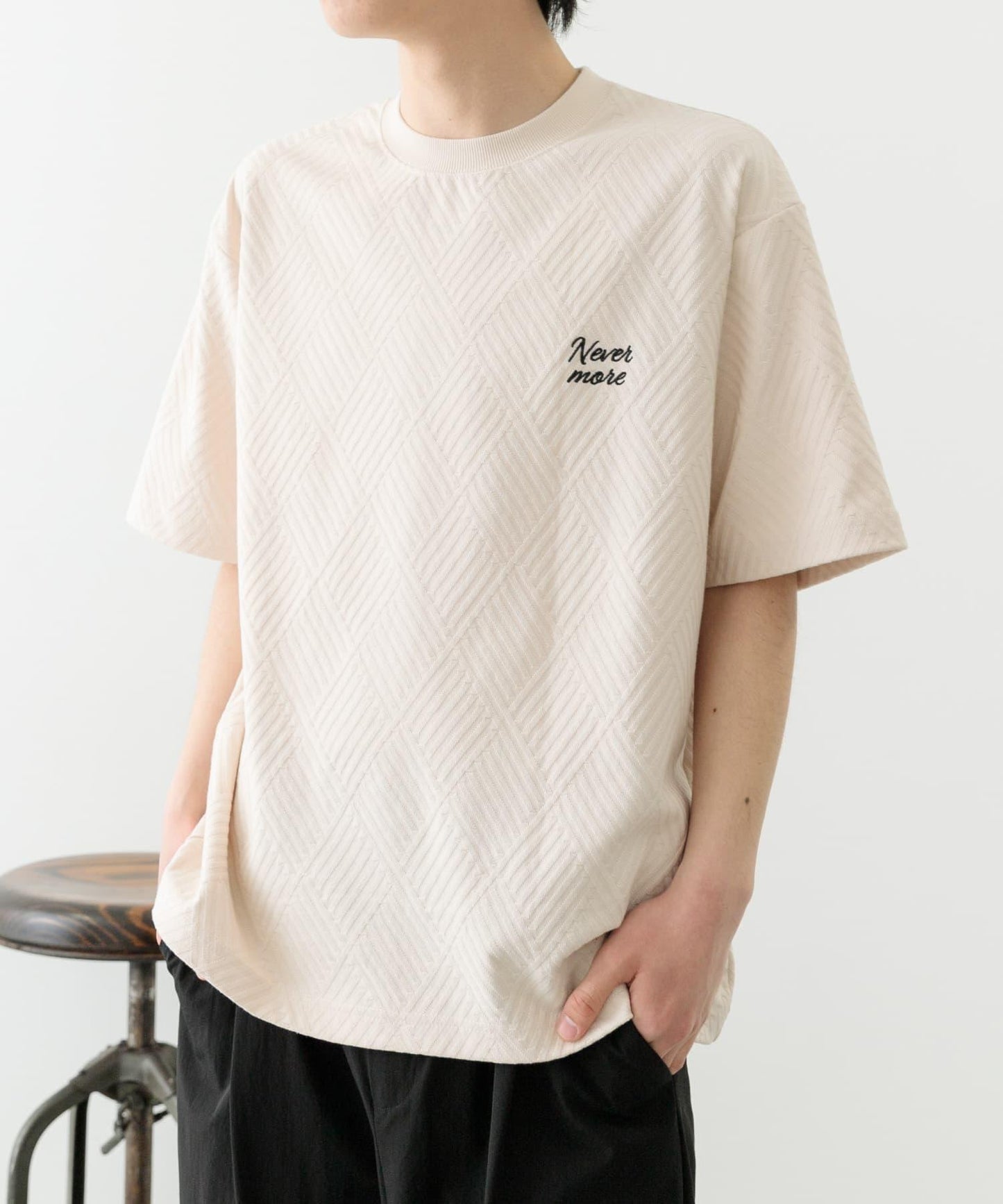 單點刺繡人字紋提花T恤