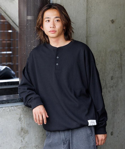 Drymix(R) / 乾爽混紡寬鬆版型華夫格亨利領T恤