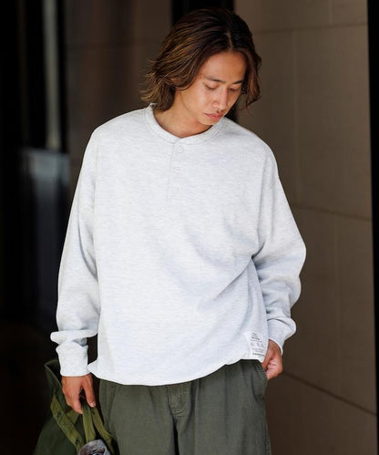 Drymix(R) / 乾爽混紡寬鬆版型華夫格亨利領T恤