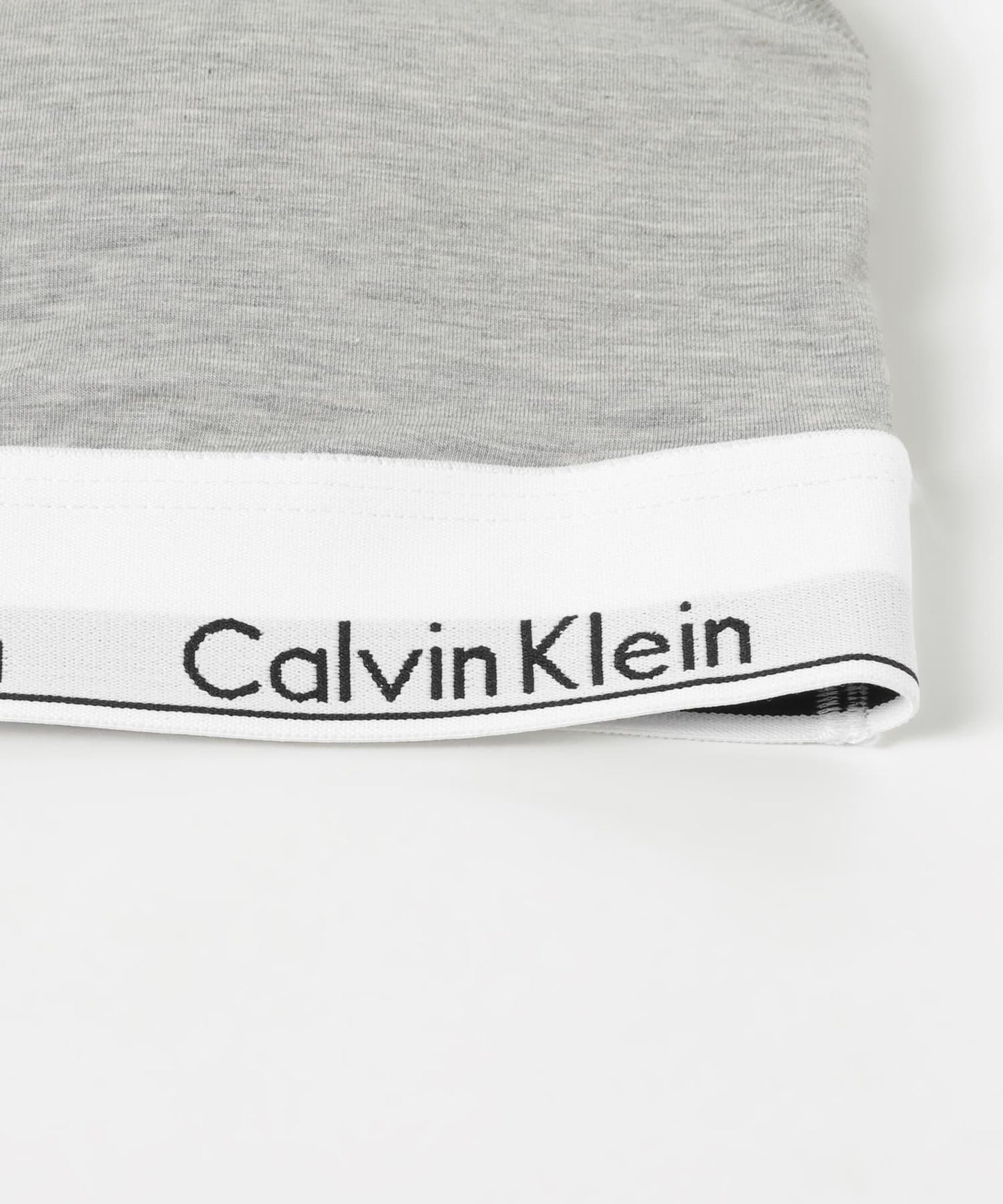 Calvin Klein 輕薄襯墊文胸