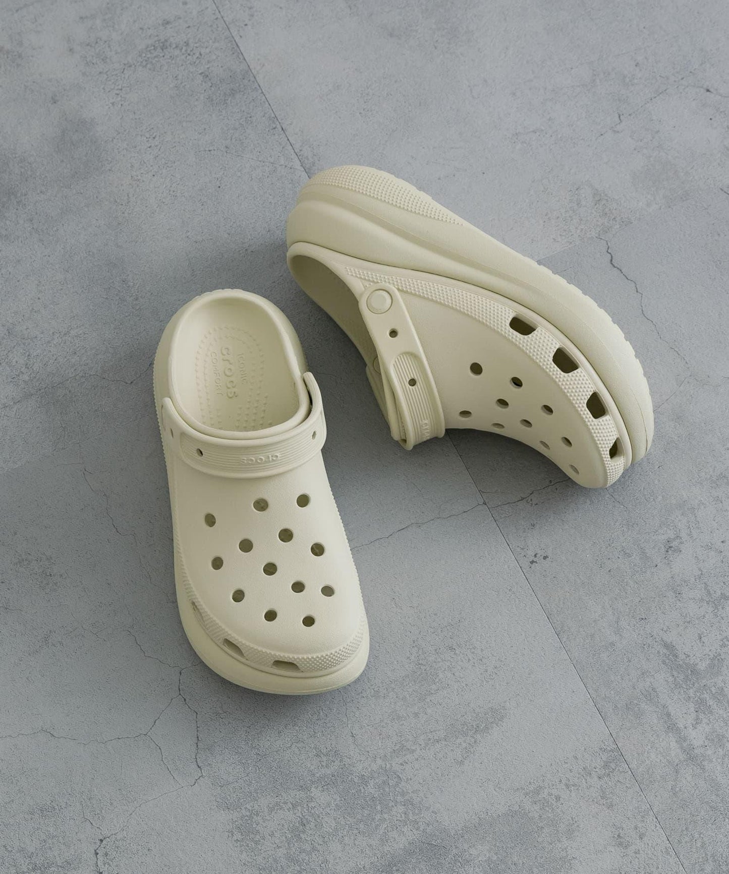 Crocs 厚底洞洞鞋
