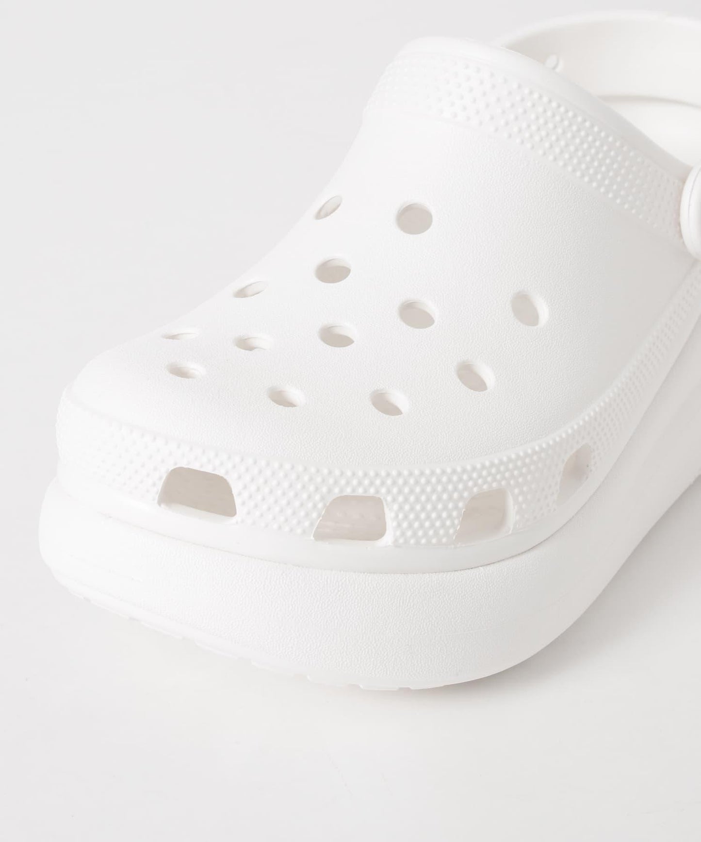 Crocs 厚底洞洞鞋