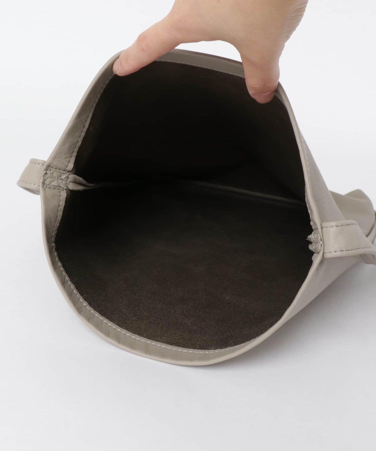 Hender Scheme 牛皮大號單肩包