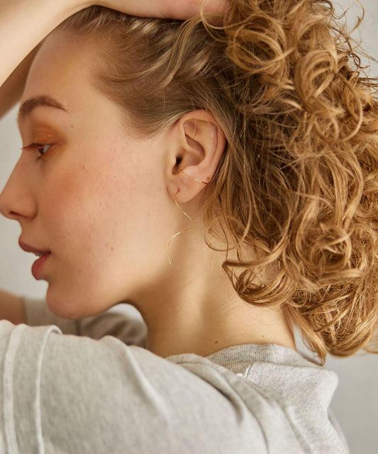 decor『デコール』 18K螺旋耳釘