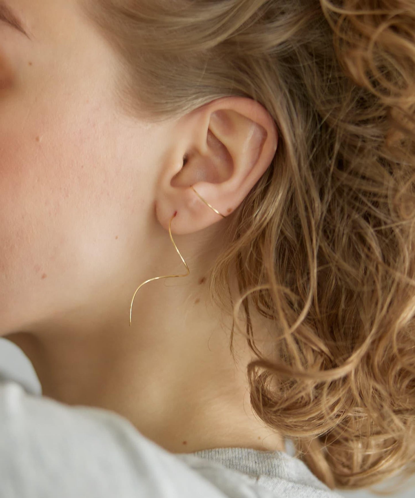 decor『デコール』 18K螺旋耳釘