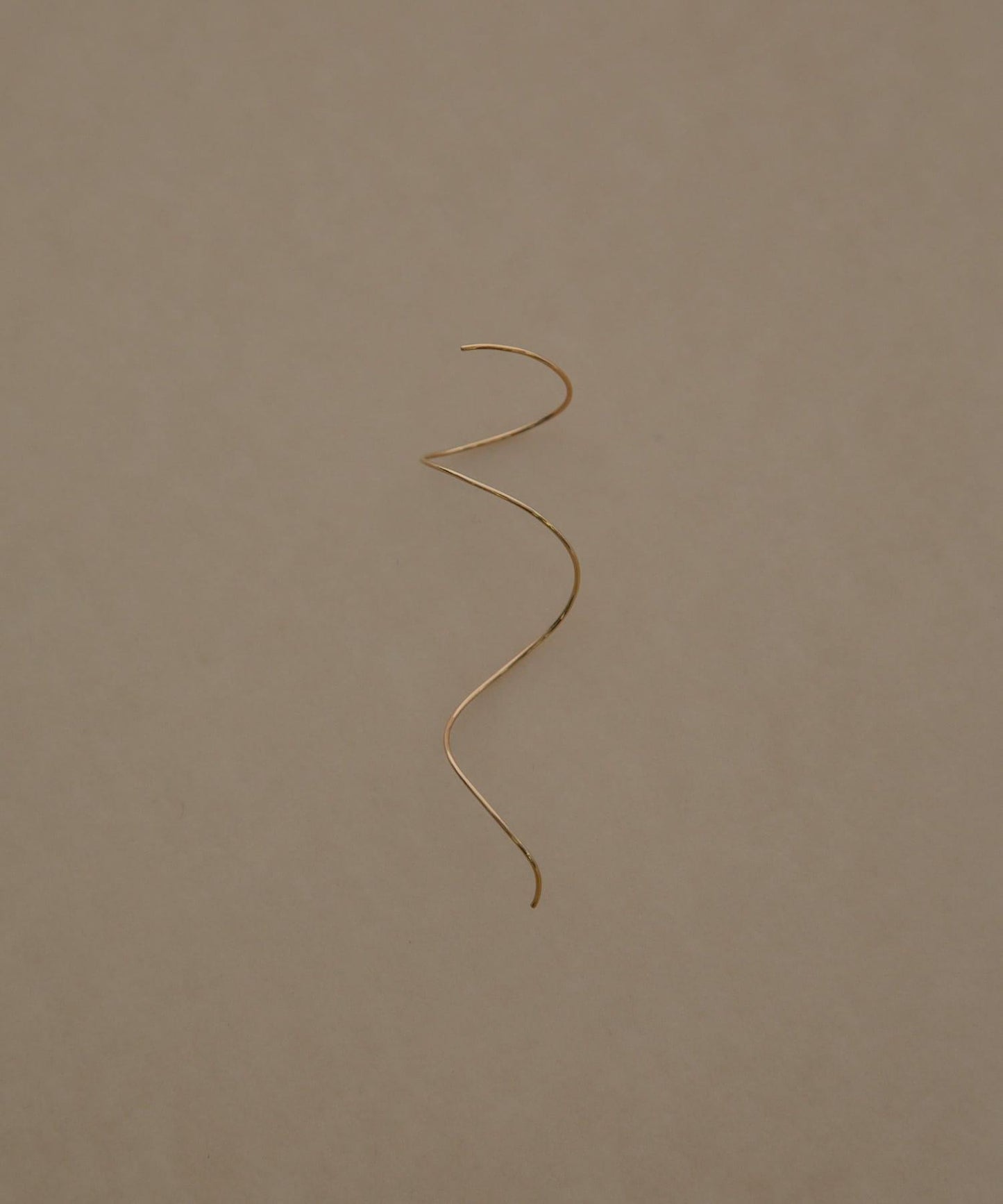 decor『デコール』 18K螺旋耳釘