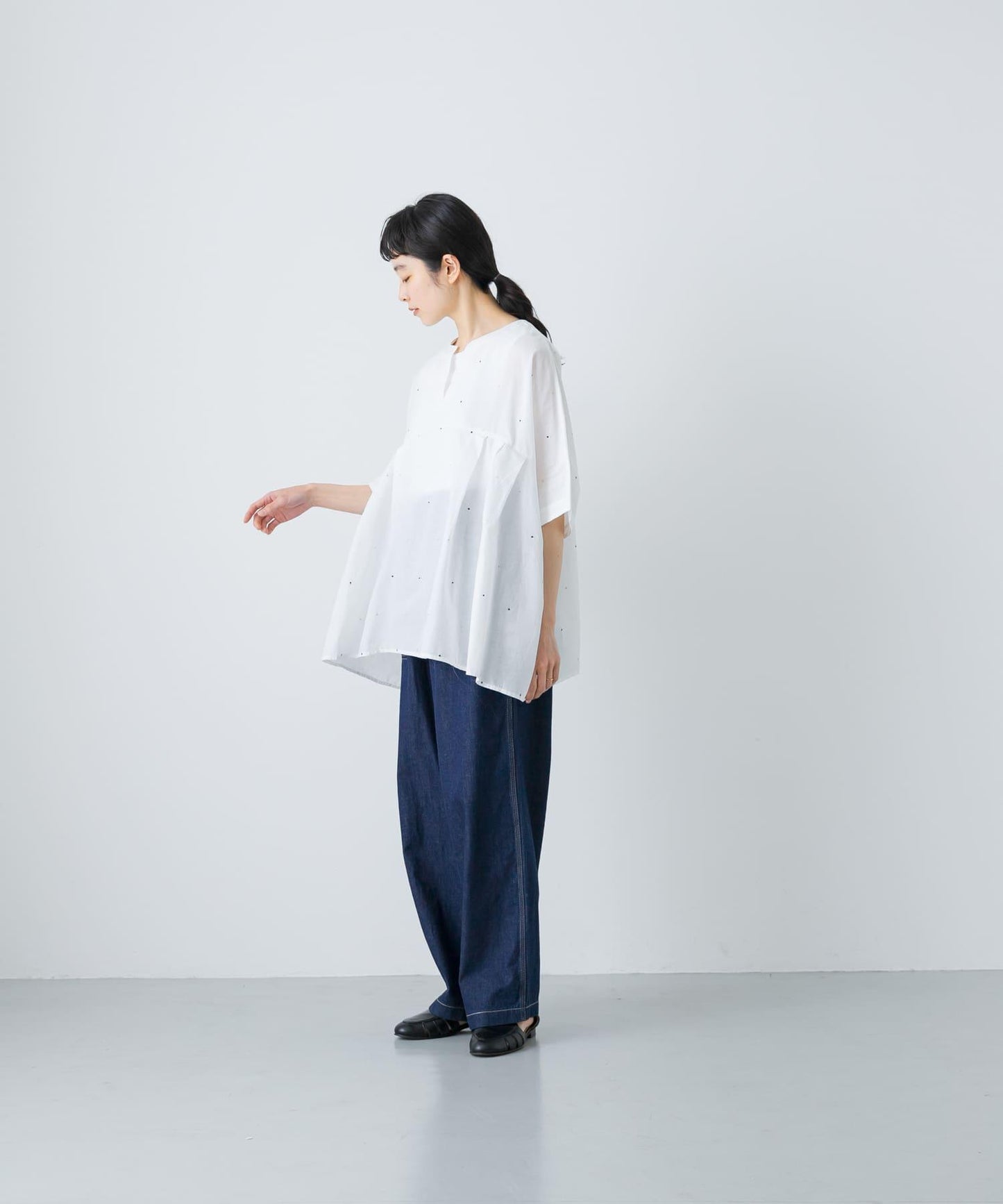 波點刺繡寬鬆套頭衫