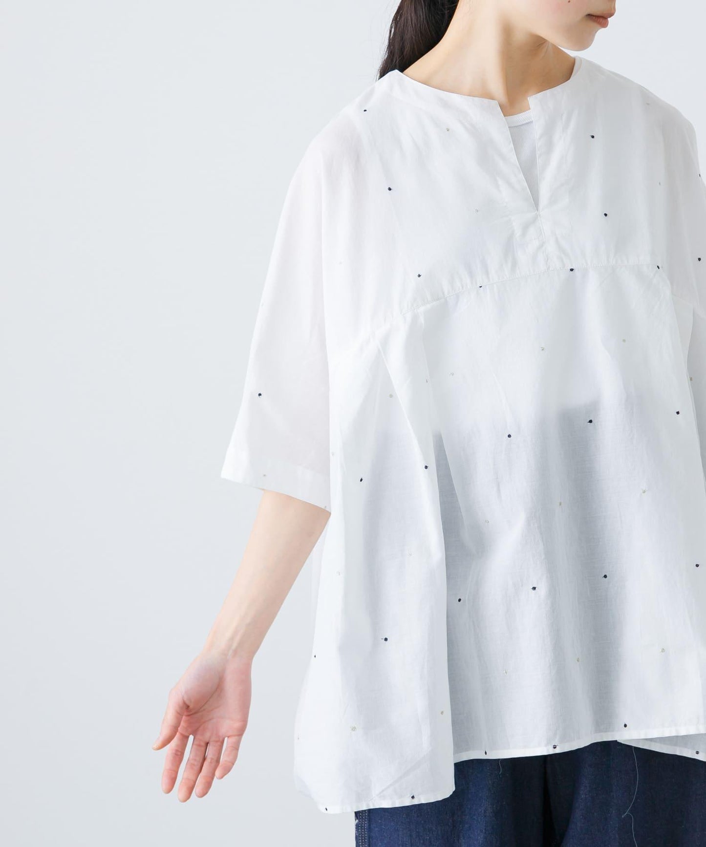 波點刺繡寬鬆套頭衫