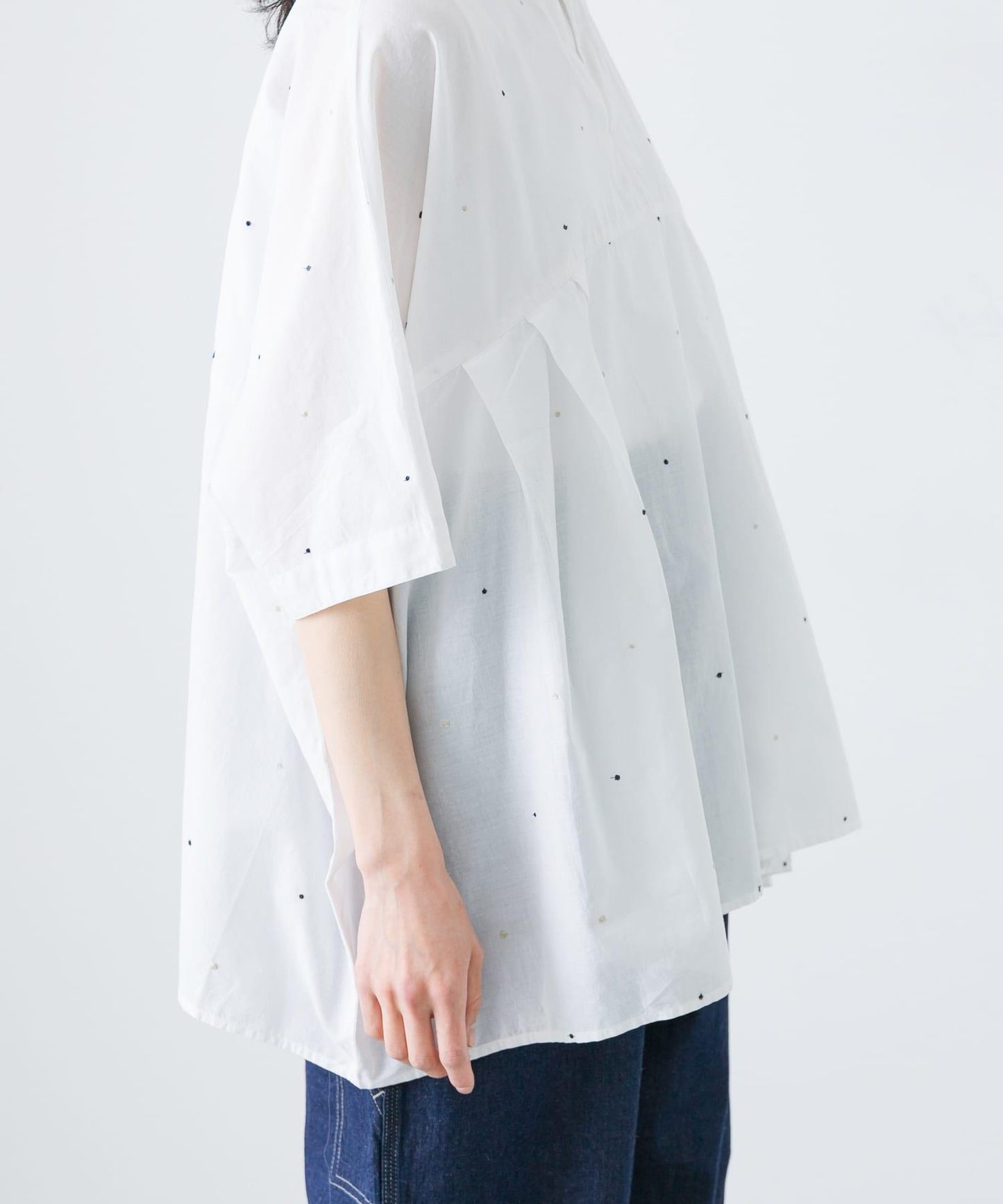波點刺繡寬鬆套頭衫