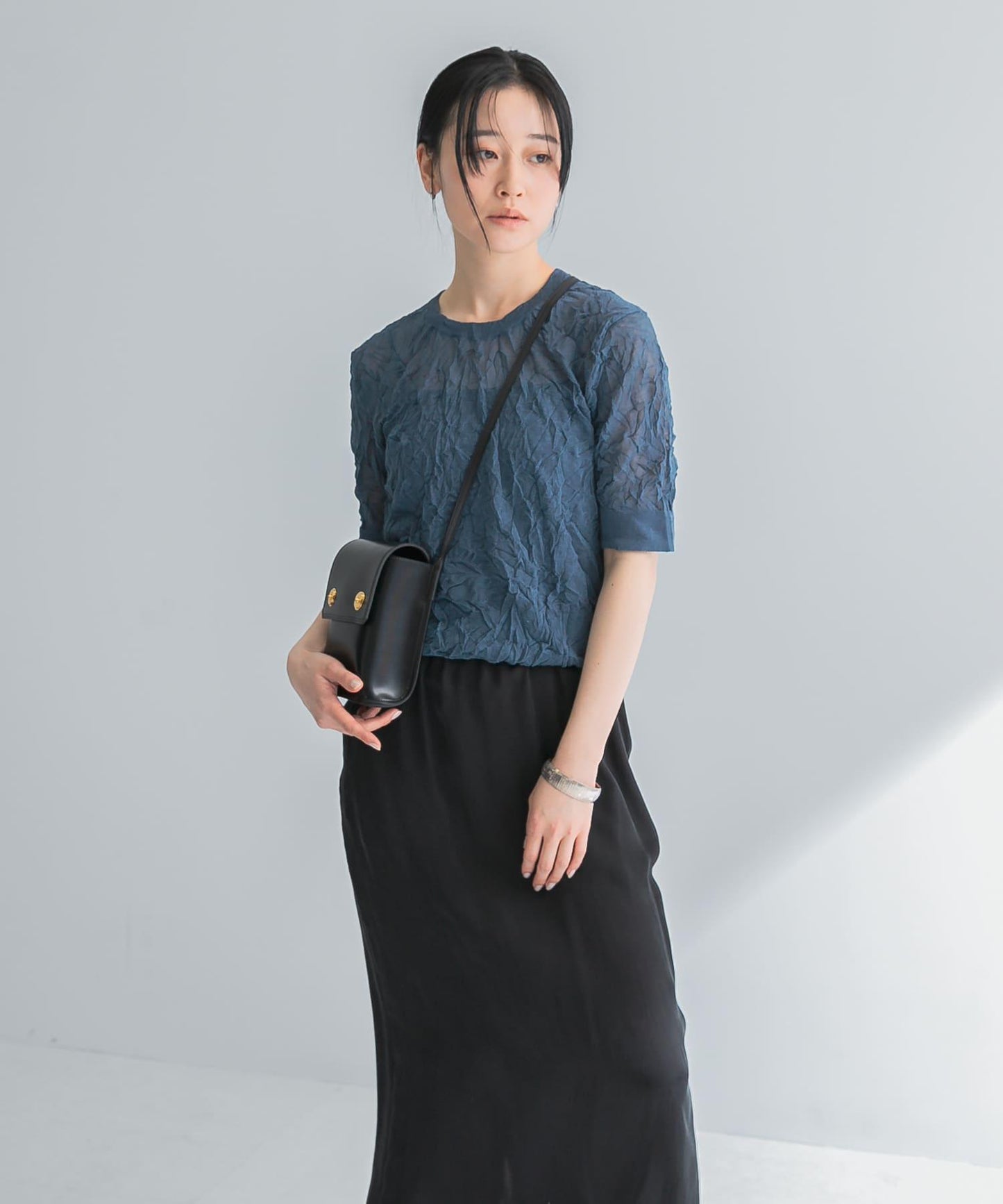 new basic 亞麻混紡皺褶五分袖針織衫