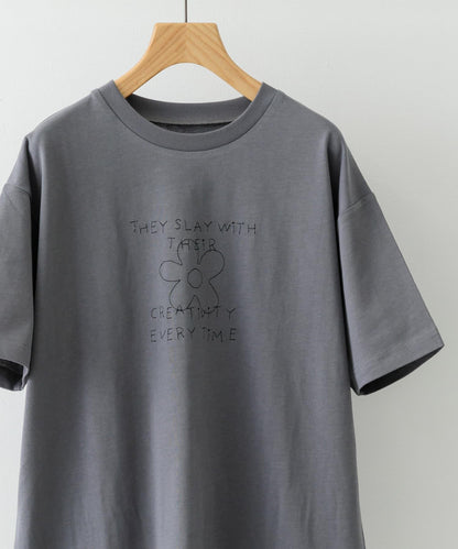字母刺繡T恤 creativity