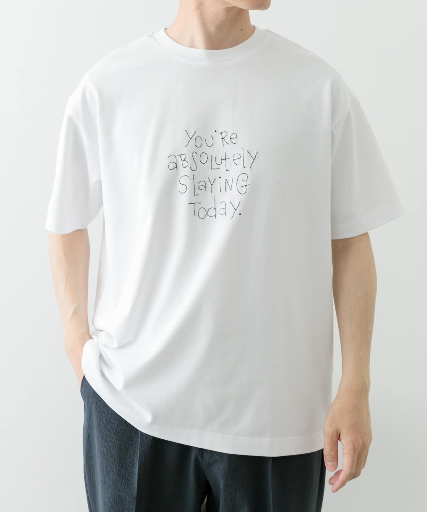 字母刺繡T恤 slaying today