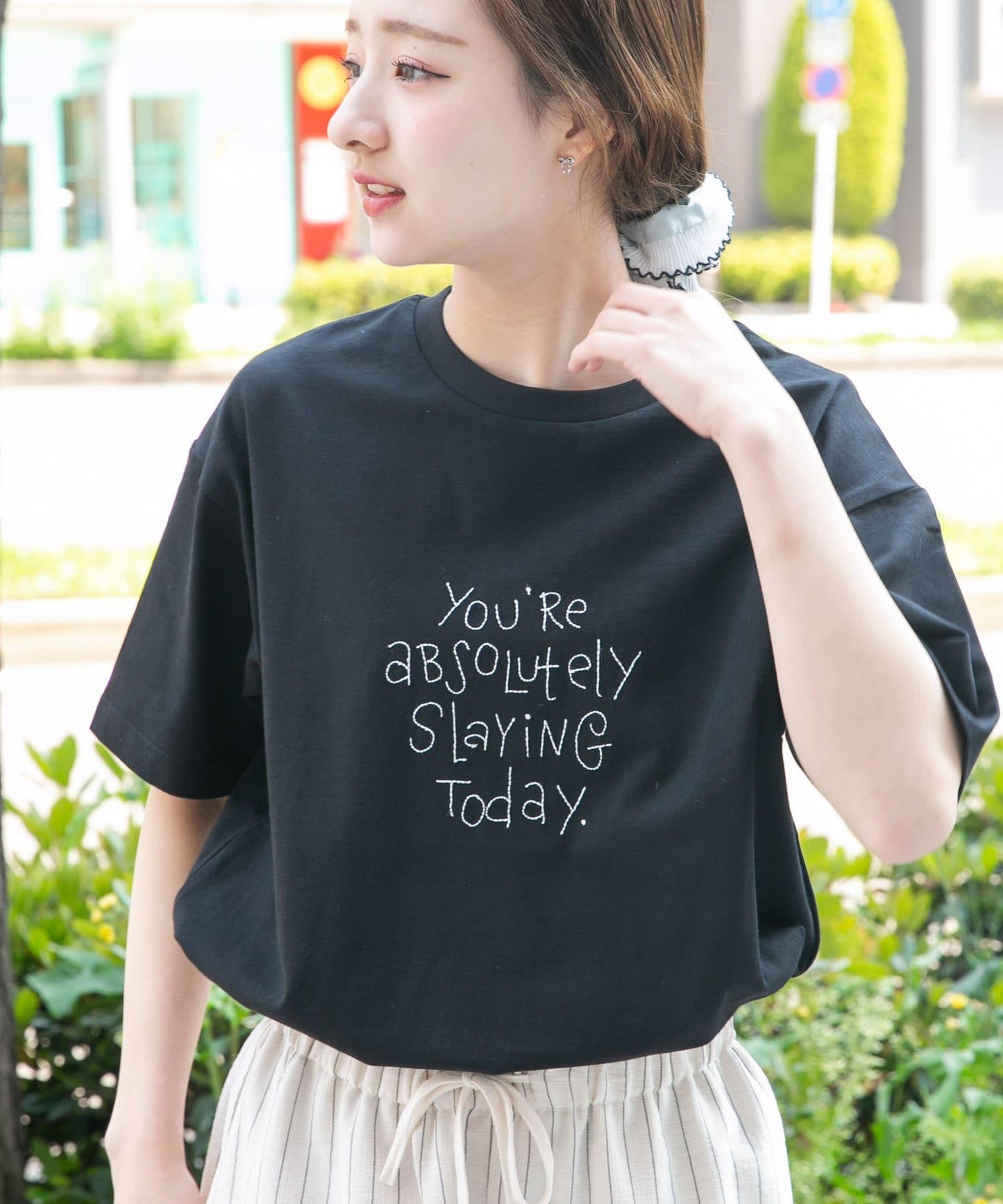 字母刺繡T恤 slaying today