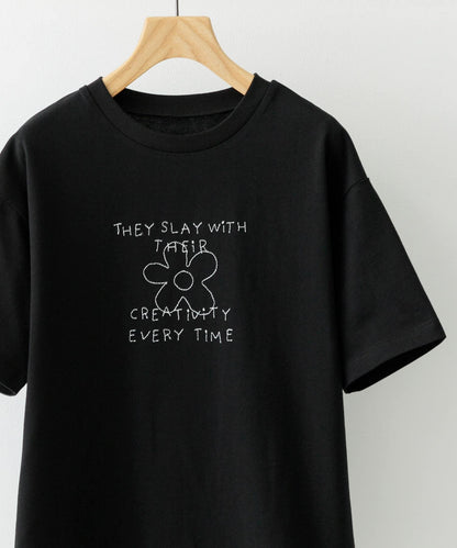 字母刺繡T恤 creativity
