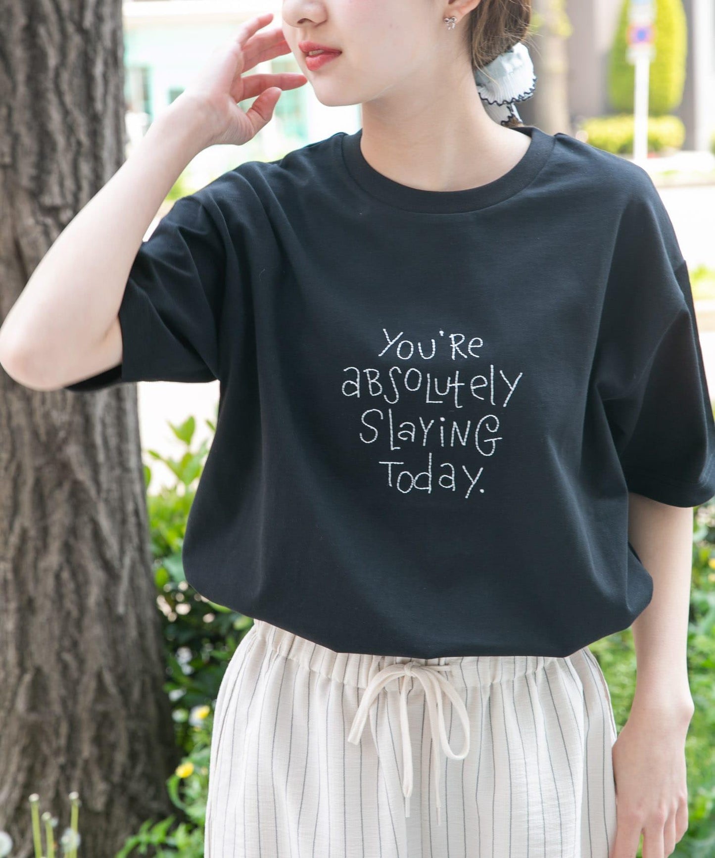字母刺繡T恤 slaying today