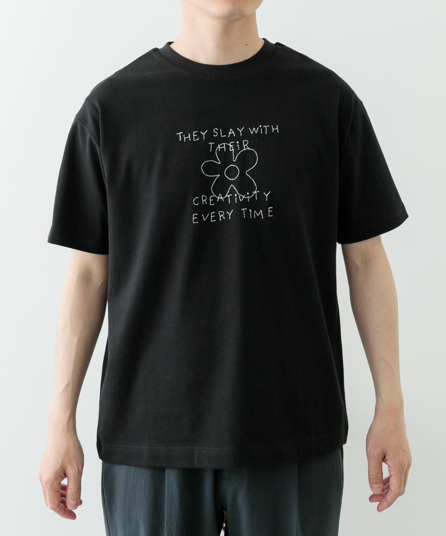 字母刺繡T恤 creativity