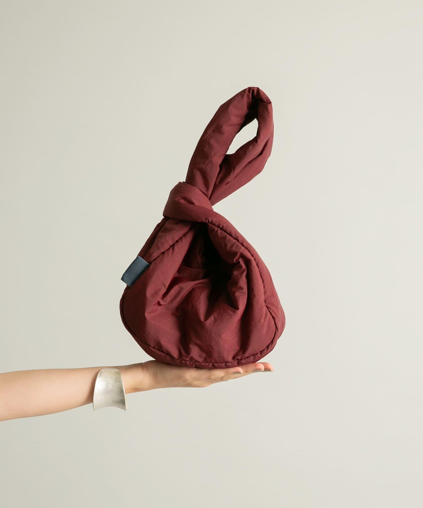 單肩尼龍羽絨包