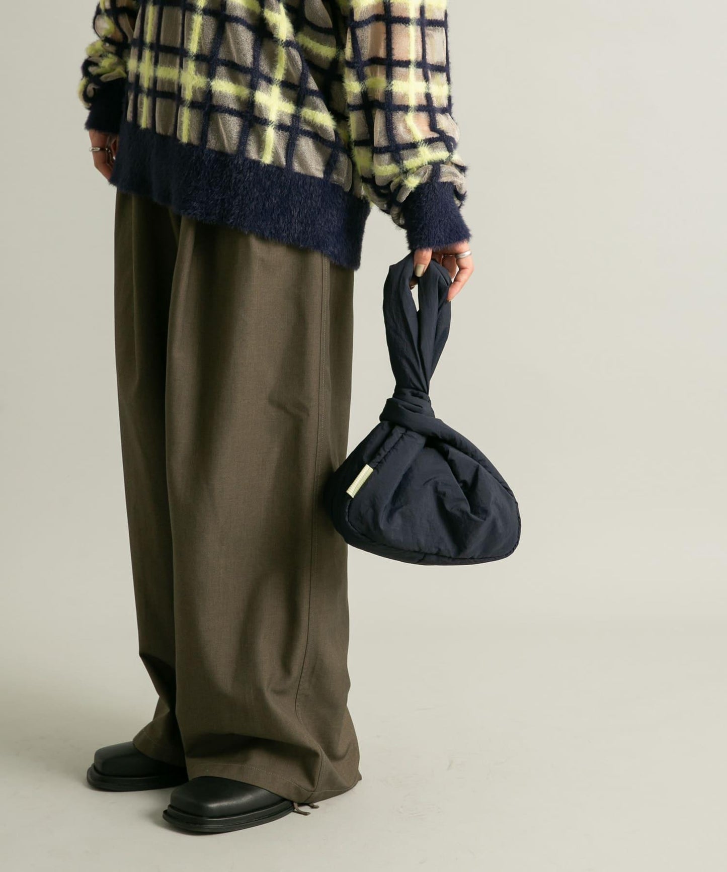 單肩尼龍羽絨包