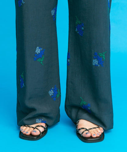 刺繡休閒褲
