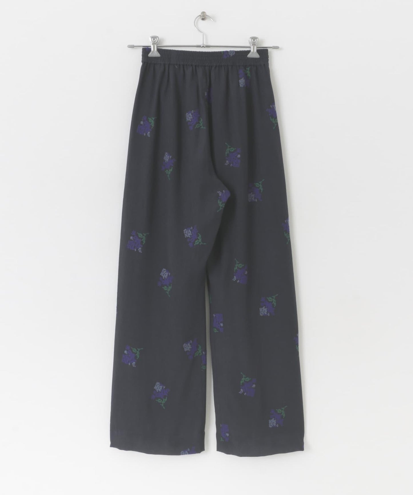 刺繡休閒褲