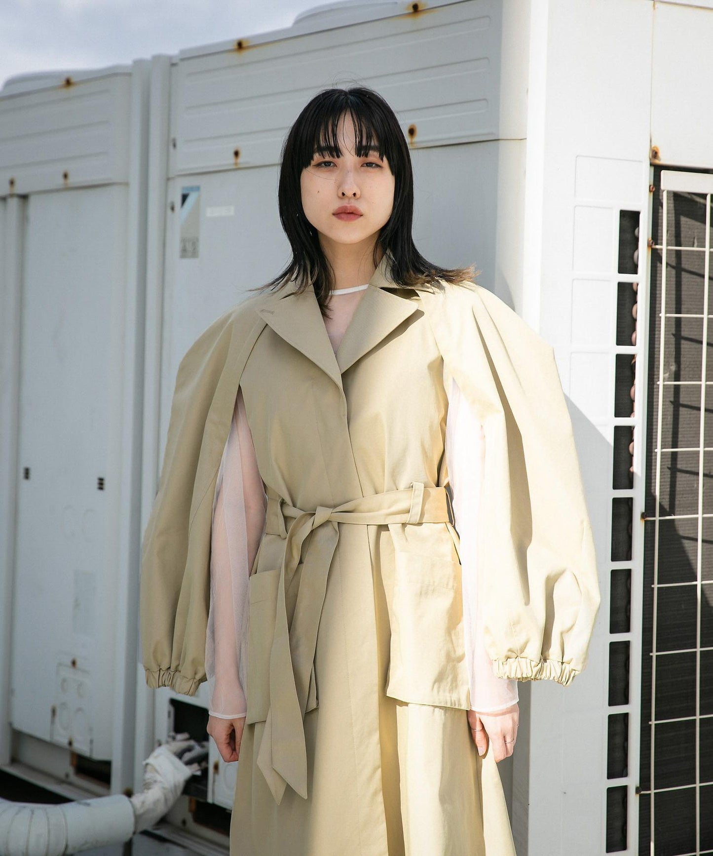 立體袖設計大衣