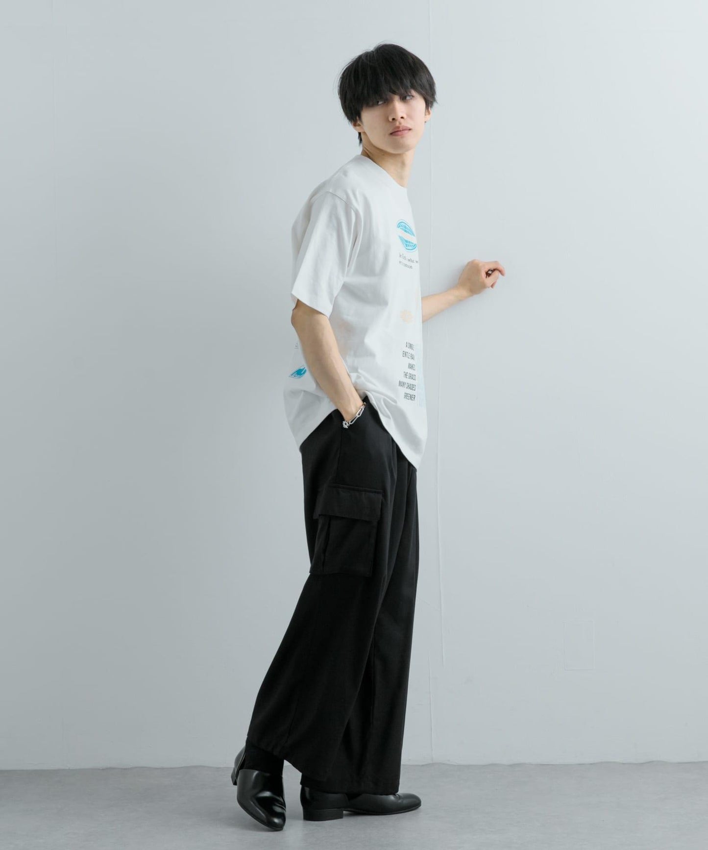 標誌圖案T恤（五分袖）A